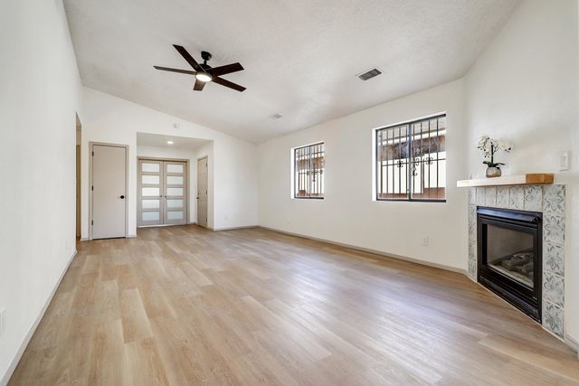 632 Foyt Drive SW, Albuquerque, NM 87121