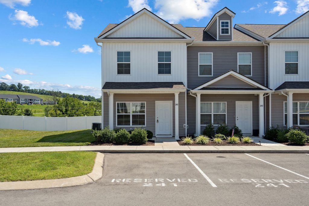 241 Tara Ct, Columbia, TN 38401