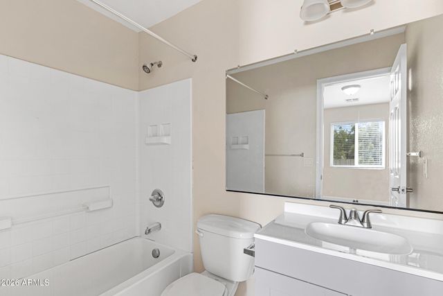 8075 W CHERRY HILLS Drive, Peoria, AZ 85345