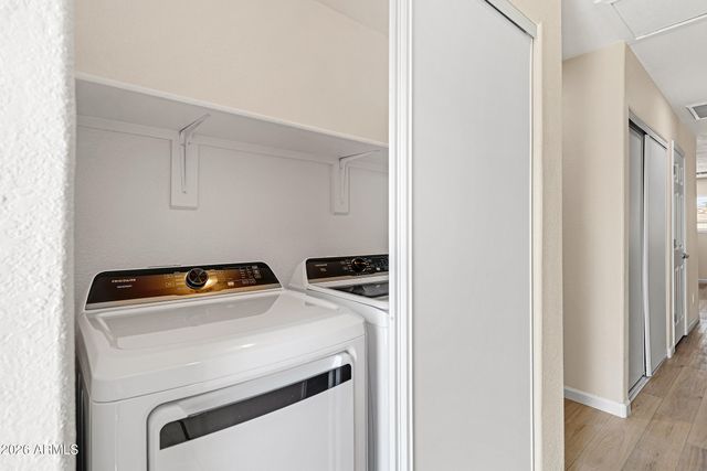 8075 W CHERRY HILLS Drive, Peoria, AZ 85345