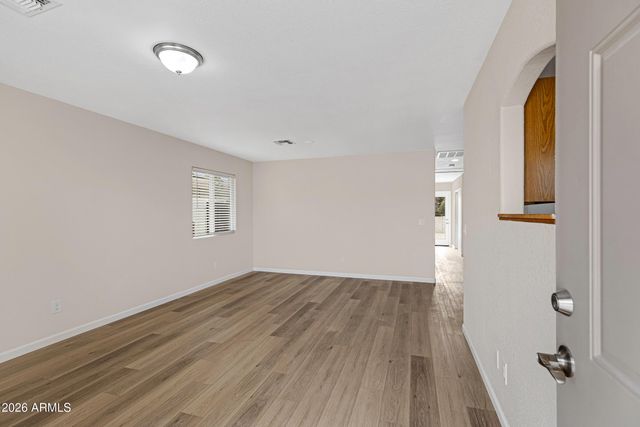 8075 W CHERRY HILLS Drive, Peoria, AZ 85345