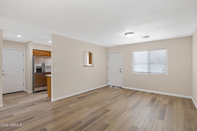 8075 W CHERRY HILLS Drive, Peoria, AZ 85345