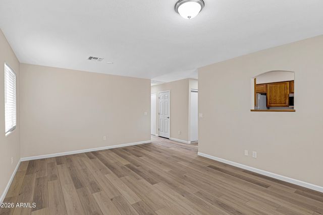 8075 W CHERRY HILLS Drive, Peoria, AZ 85345