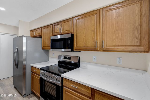 8075 W CHERRY HILLS Drive, Peoria, AZ 85345