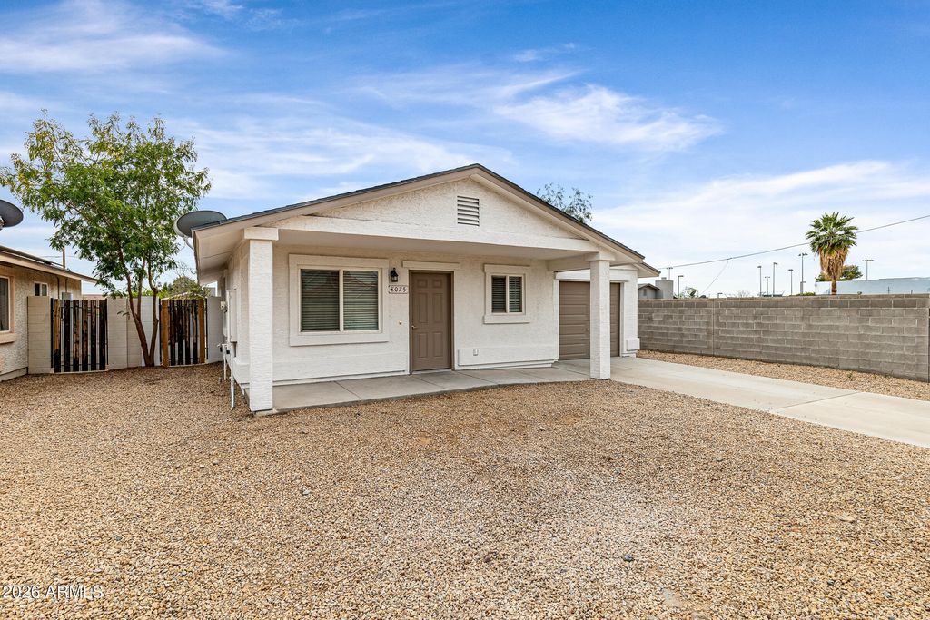 8075 W CHERRY HILLS Drive, Peoria, AZ 85345