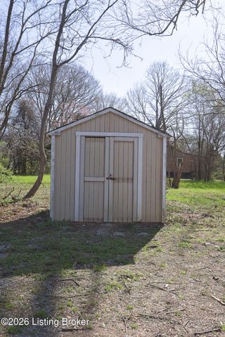 8909 Independence School Rd, Louisville, KY 40228