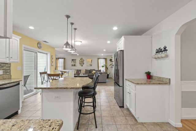 224 Whippoorwill, Raynham, MA 02767