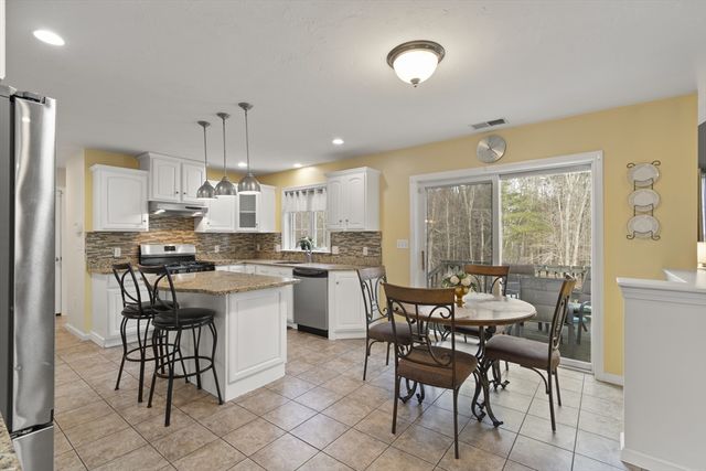 224 Whippoorwill, Raynham, MA 02767