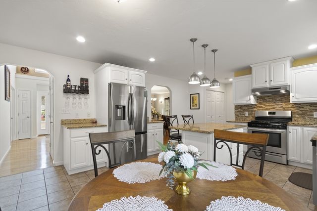 224 Whippoorwill, Raynham, MA 02767