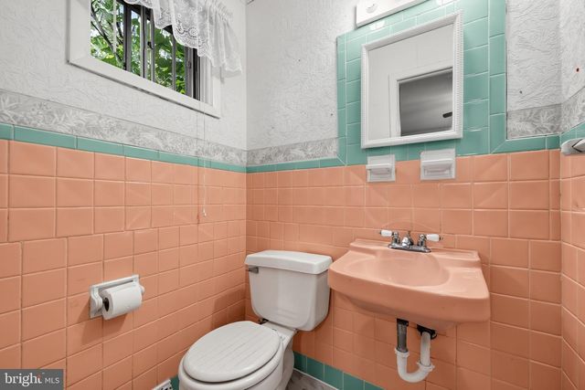 705 MILDRED AVE, Somerdale, NJ 08083
