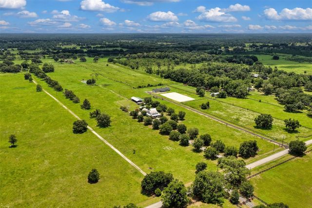 9897 NW 160 AVENUE, Morriston, FL 32668