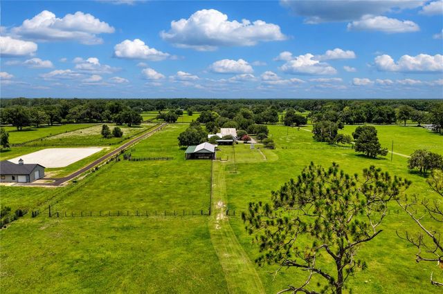 9897 NW 160 AVENUE, Morriston, FL 32668