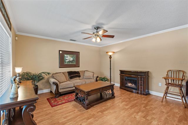 9897 NW 160 AVENUE, Morriston, FL 32668