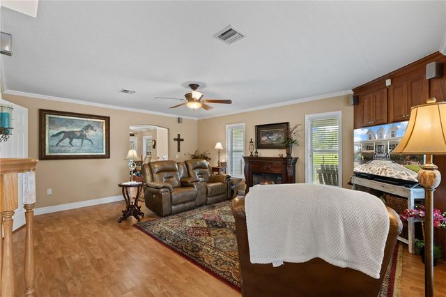 9897 NW 160 AVENUE, Morriston, FL 32668