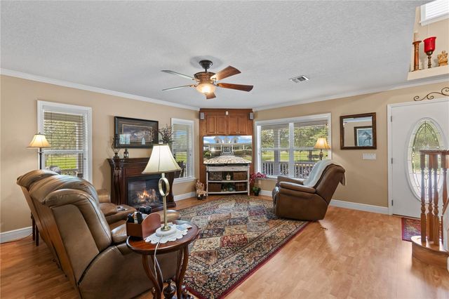 9897 NW 160 AVENUE, Morriston, FL 32668