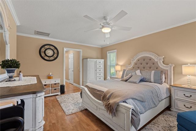 9897 NW 160 AVENUE, Morriston, FL 32668