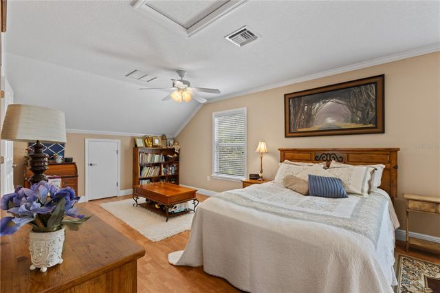9897 NW 160 AVENUE, Morriston, FL 32668
