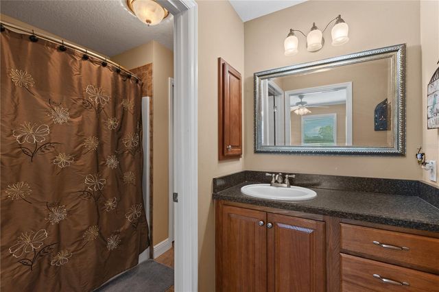 9897 NW 160 AVENUE, Morriston, FL 32668