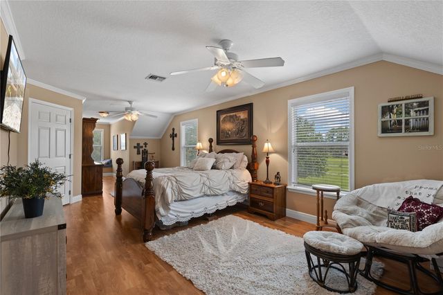 9897 NW 160 AVENUE, Morriston, FL 32668