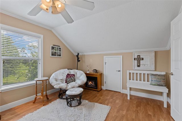 9897 NW 160 AVENUE, Morriston, FL 32668
