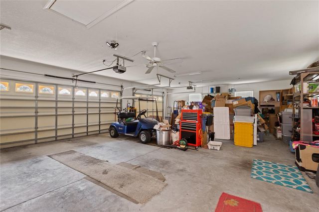 9897 NW 160 AVENUE, Morriston, FL 32668