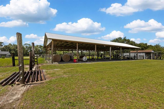 9897 NW 160 AVENUE, Morriston, FL 32668