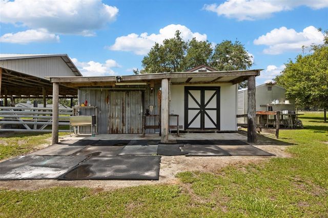 9897 NW 160 AVENUE, Morriston, FL 32668