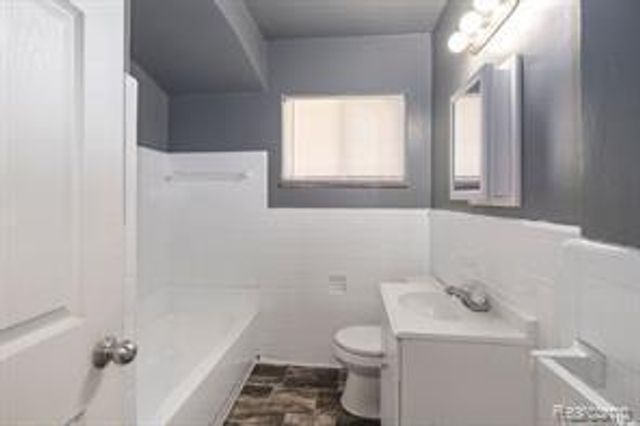 17834 Bradford Avenue, Detroit, MI 48205