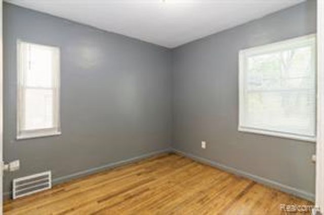17834 Bradford Avenue, Detroit, MI 48205