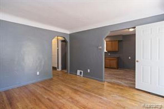 17834 Bradford Avenue, Detroit, MI 48205