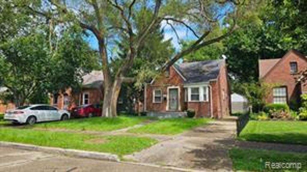 17834 Bradford Avenue, Detroit, MI 48205