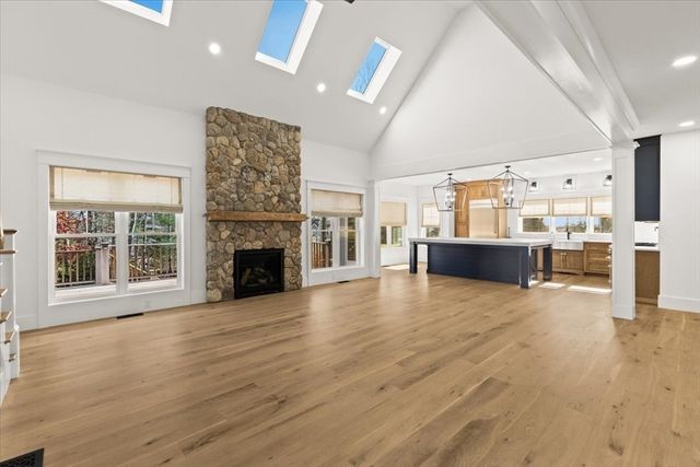 10 Westbury Rd, Brockton, MA 02301