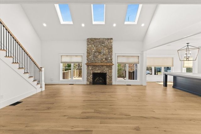 10 Westbury Rd, Brockton, MA 02301