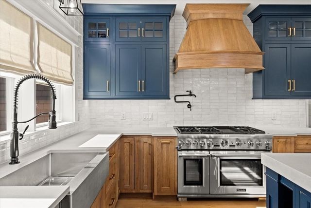 10 Westbury Rd, Brockton, MA 02301