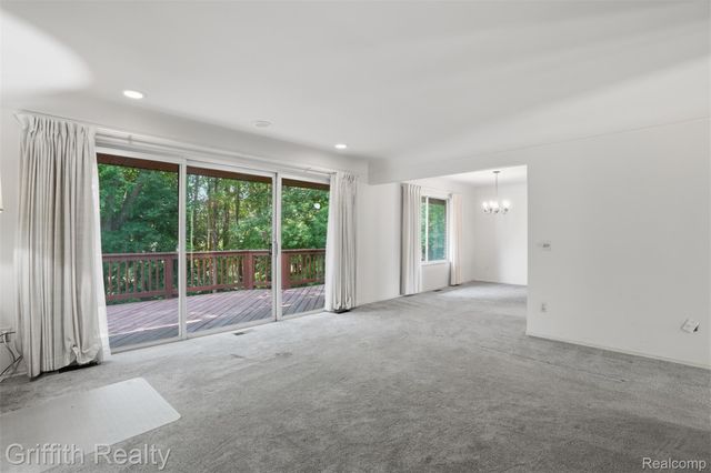 10646 Kenicott Trail, Brighton Township, MI 48114