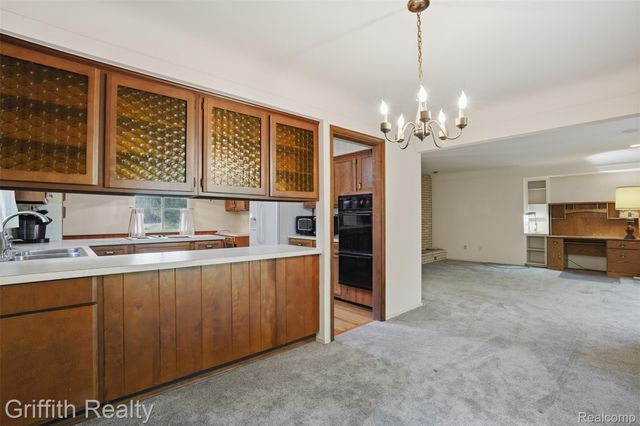 10646 Kenicott Trail, Brighton Township, MI 48114