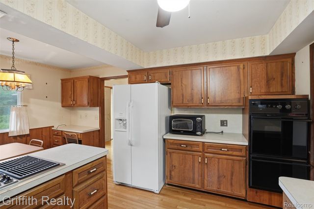10646 Kenicott Trail, Brighton Township, MI 48114