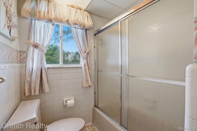 10646 Kenicott Trail, Brighton Township, MI 48114