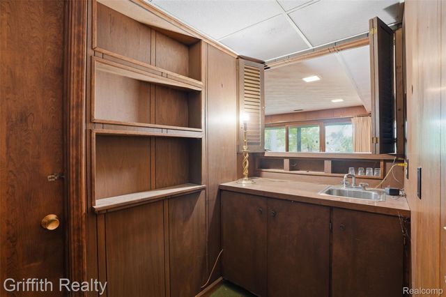 10646 Kenicott Trail, Brighton Township, MI 48114