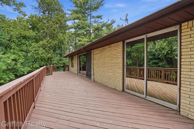 10646 Kenicott Trail, Brighton Township, MI 48114