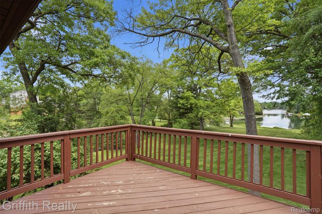 10646 Kenicott Trail, Brighton Township, MI 48114