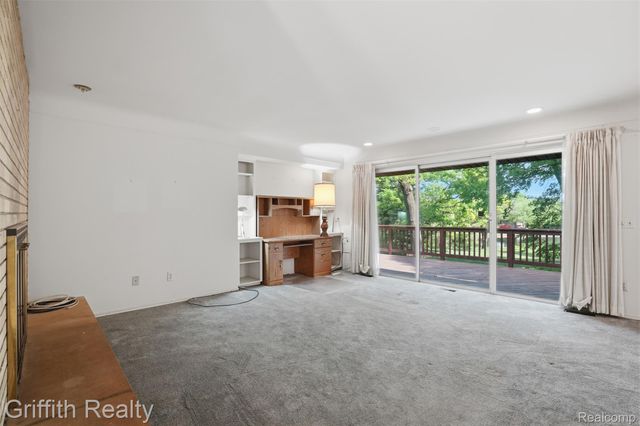 10646 Kenicott Trail, Brighton Township, MI 48114