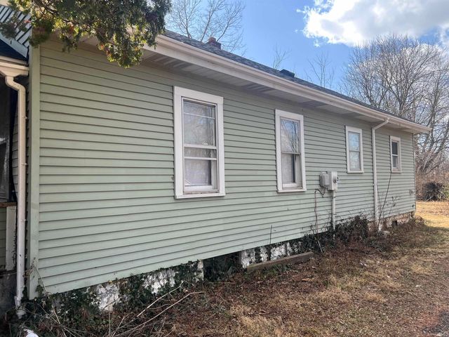 1711 S Burlington Drive, Muncie, IN 47302