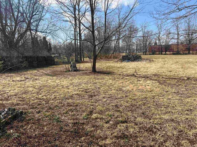 1711 S Burlington Drive, Muncie, IN 47302