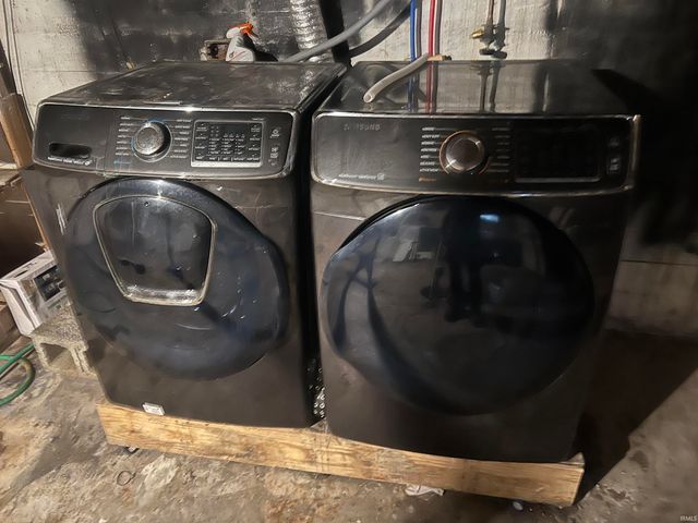 1711 S Burlington Drive, Muncie, IN 47302