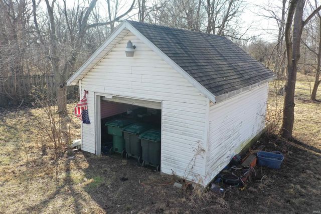 1711 S Burlington Drive, Muncie, IN 47302