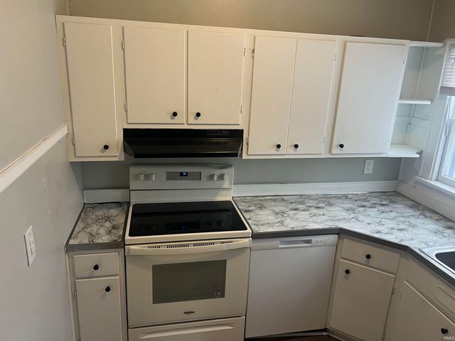 1711 S Burlington Drive, Muncie, IN 47302