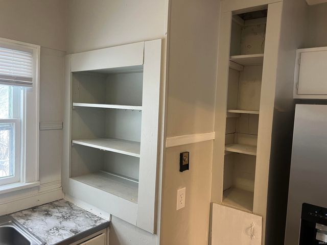 1711 S Burlington Drive, Muncie, IN 47302