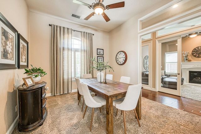526 W Powers, Clovis, CA 93619