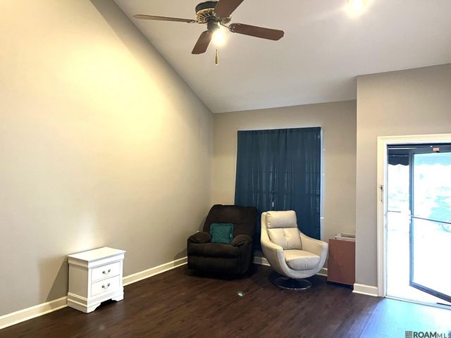 220 Mcgehee Dr, Baton Rouge, LA 70815